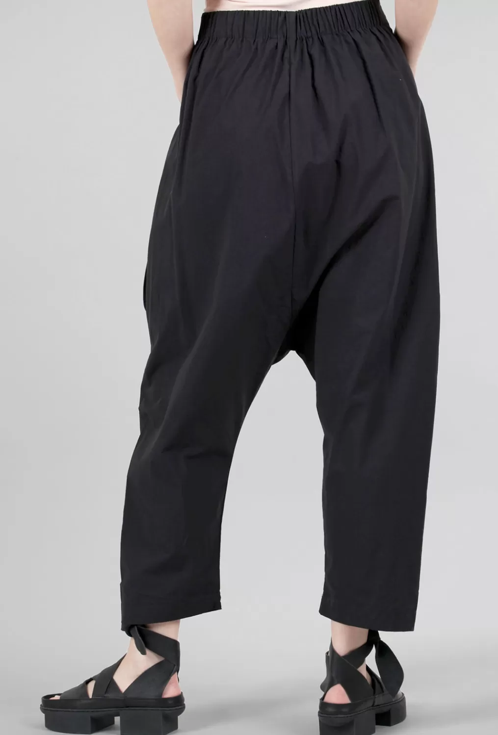 crisp_extended_rise_pant_black_2.webp Store Evie Lou Crisp Extended Rise Pant, Black