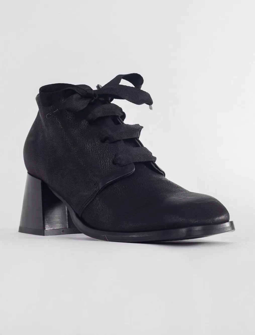 New Evie Lou Square Signora Shoe, Black