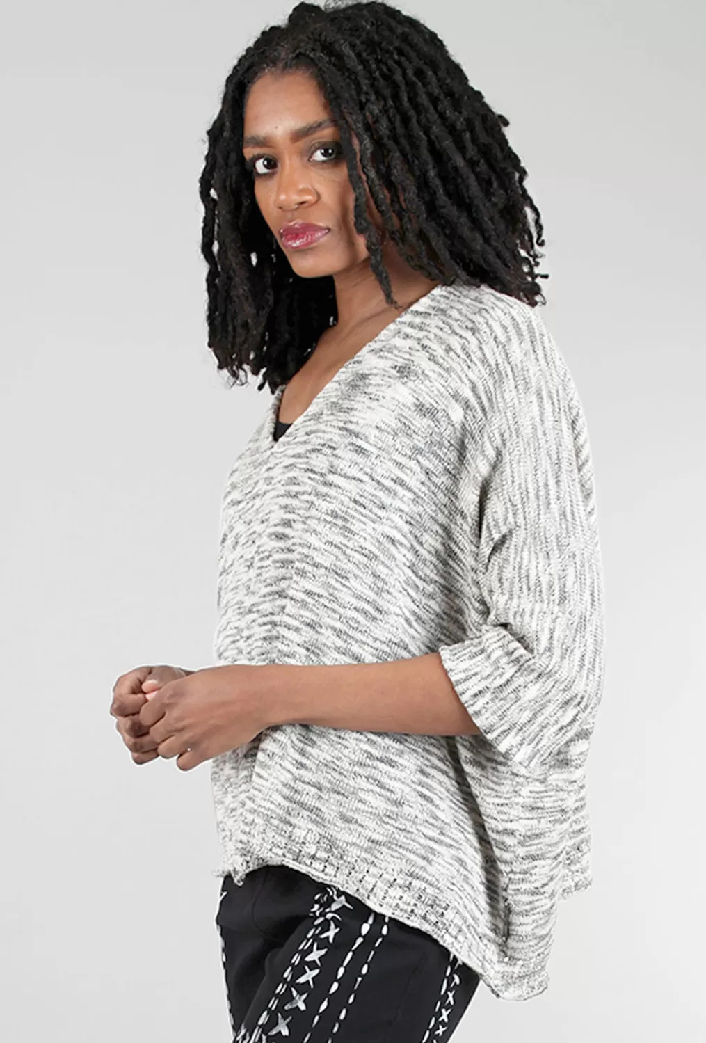 Shop Evie Lou Von Pullover, Pebble